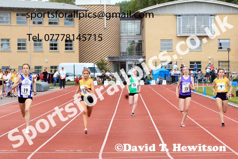 Girls Under-15s 200 metres, 2022 Northern Inter Counties U17s and U15s Track and Field, York, Thursday, June 2nd. Photo: David T. Hewitson/Sports for All Pics